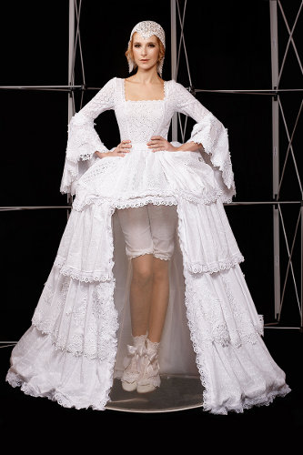 Suknia ślubna szyta na miarę w pracowni krawieckiej Atelier Hanny Bieńkowskiej - sukienka dla panny młodej, sukienka dla druhny na wesele