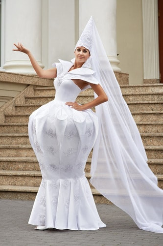 Suknie ślubne na wesele dla panny młodej, dla druhny i mamy - szyte na miarę w pracowni krawieckiej Atelier Hanny Bieńkowskiej